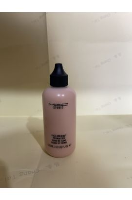 Тональная основа для лица и тела Mac 120 Ml номер С3